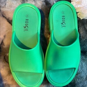 Rouge Helium Women’s Green Slide Sandals